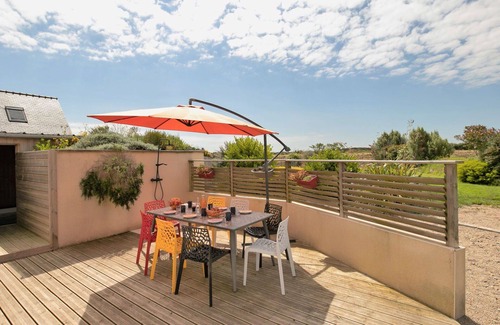 Guimaec House | Wonderful private villa for 6 guests with private pool, WIFI, TV, terrace and pets allowed