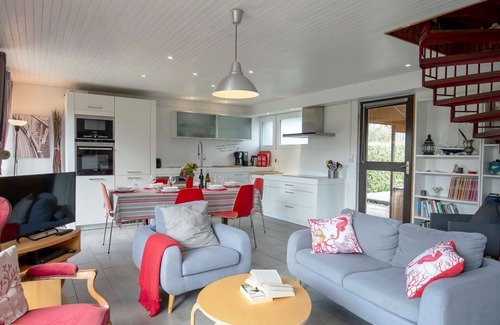 Kerlouan House | Wonderful private villa for 6 people with WIFI, TV, terrace and pets allowed
