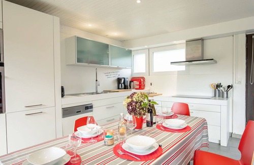 Kerlouan House | Wonderful private villa for 6 people with WIFI, TV, terrace and pets allowed