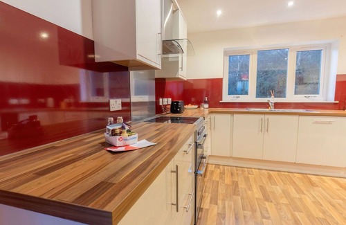 Loch Ness House | Wonderful private villa for 7 guests with WIFI, TV, patio and panoramic view