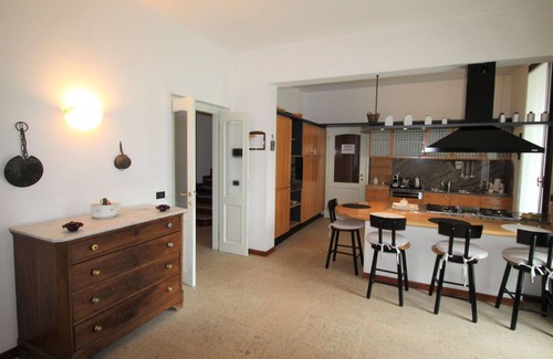 Castronno Villa | Wonderful private villa for 10 guests with WIFI, A/C, TV and terrace