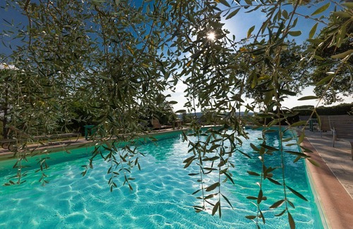 Lucignano Villa | Wonderful private villa for 15 people with private pool, WIFI, TV, veranda and panoramic view