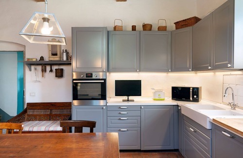 Vicchio Villa | Wonderful private villa for 10 guests with TV, pets allowed and panoramic view