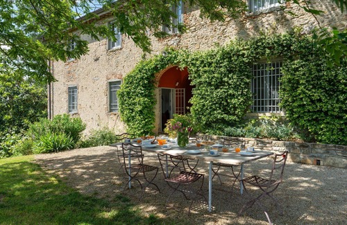 Vicchio Villa | Wonderful private villa for 10 guests with TV, pets allowed and panoramic view