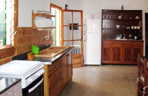 Cala Llombards House | Wonderful private villa for 5 guests with TV, terrace and pets allowed