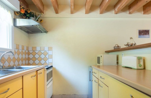 Carentan House | Wonderful private villa for 4 people with WIFI, TV, terrace and pets allowed