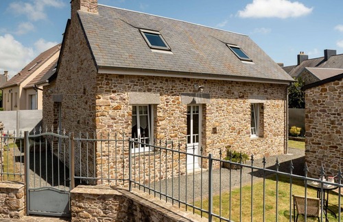 Creances House | Wonderful private villa for 4 people with WIFI, TV and pets allowed