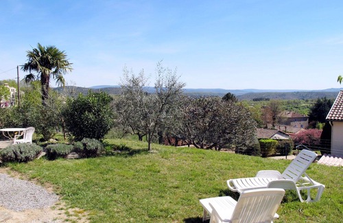 Montreal House | Wonderful private villa for 2 people with TV, patio, pets allowed and panoramic view