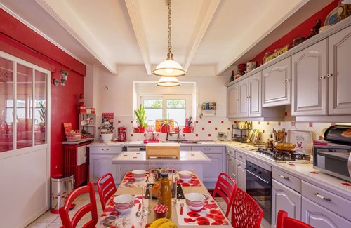 Primelin House | Wonderful private villa for 10 guests with WIFI, TV and terrace
