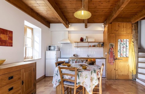 Verfeuil House | Wonderful private villa for 4 people with terrace and pets allowed