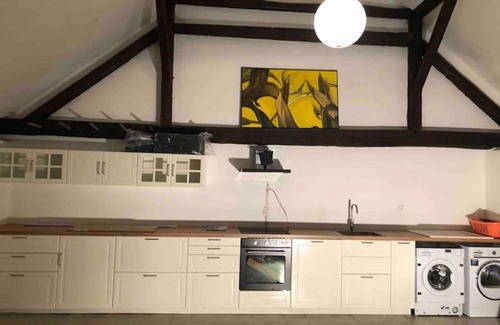 Clunek House | Wonderful private villa for 8 guests with WIFI, patio and pets allowed