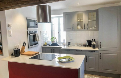 Viviers House | Wonderful private villa for 4 people with WIFI, TV, terrace and pets allowed