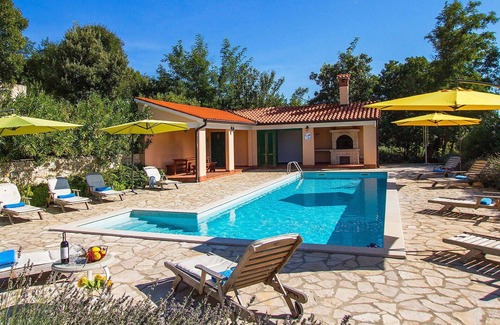 Diminici Villa | Wonderful private villa for 10 people with WIFI, pool, A/C, TV and terrace