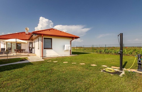 Buzsak House | Wonderful private villa for 5 people with WIFI, TV and terrace