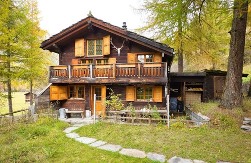 Taesch House | Wonderful private villa for 3 guests with WIFI, TV, terrace and panoramic view