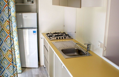 Dolni Pocernice House | Wonderful private villa for 6 people with WIFI, pool, terrace and pets allowed