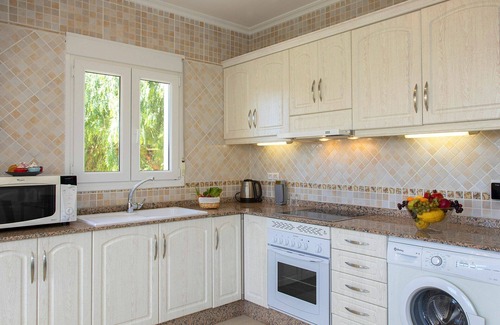 La Canuta House | Wonderful private villa for 10 people with private pool, WIFI, A/C, TV and terrace