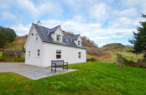 Lerags House | Wonderful private villa for 4 guests with WIFI, TV, patio, pets allowed and panoramic view