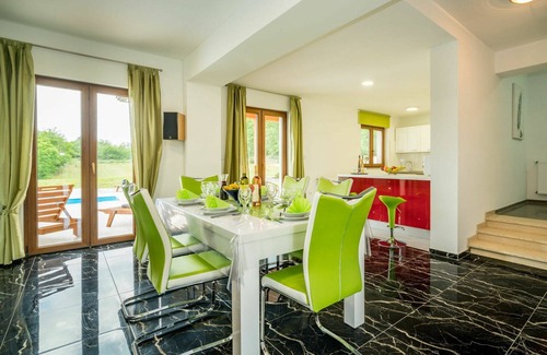 Karojba House | Wonderful private villa for 6 guests with A/C, private pool, WIFI, TV, terrace and panoramic view