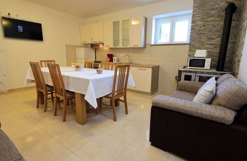 Caporice House | Wonderful private villa for 7 people with WIFI, A/C, private pool, TV and terrace