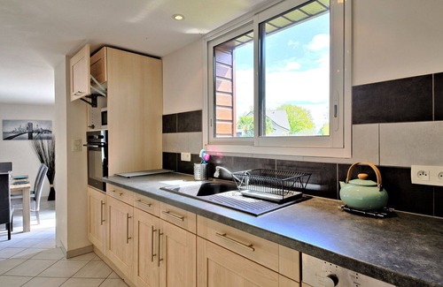 Besne House | Wonderful private villa for 5 guests with WIFI, TV, patio and pets allowed