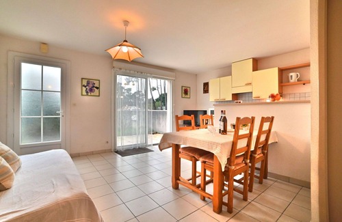 Domino House | Wonderful private villa for 5 guests with WIFI, TV, terrace and pets allowed