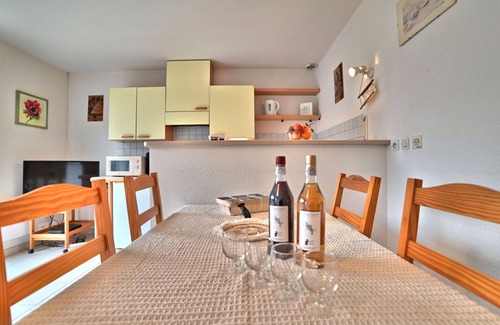 Domino House | Wonderful private villa for 5 guests with WIFI, TV, terrace and pets allowed