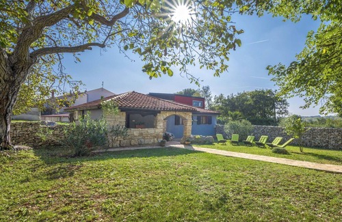 Rebici House | Wonderful private villa for 6 guests with WIFI, A/C, TV, terrace and pets allowed