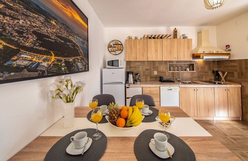 Stifanici House | Wonderful private villa for 3 guests with private pool, WIFI, A/C, TV, terrace and pets allowed