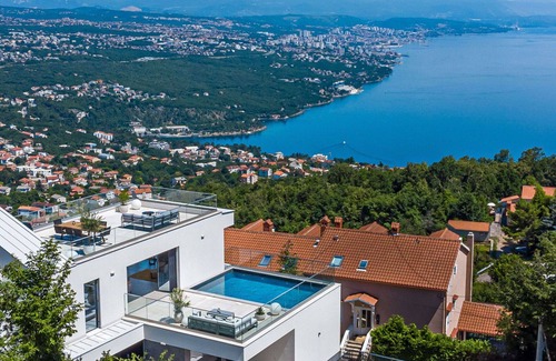 Bregi Villa | Wonderful private villa for 10 people with private pool, WIFI, A/C, TV, terrace and pets allowed