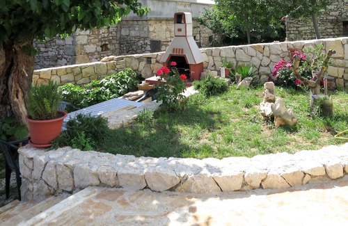 Posedarje House | Wonderful private villa for 5 guests with A/C, WIFI, TV, terrace and pets allowed