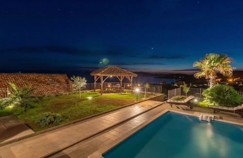 Ugljan House | Wonderful private villa for 8 guests with WIFI, A/C, private pool, TV and patio