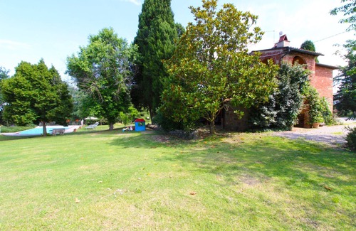 Le Piazze Villa | Wonderful private villa for 6 guests with private pool, TV and pets allowed
