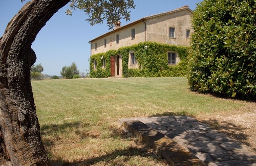 Montoro Villa | Wonderful private villa with WIFI, private pool, TV, patio, pets allowed and panoramic view