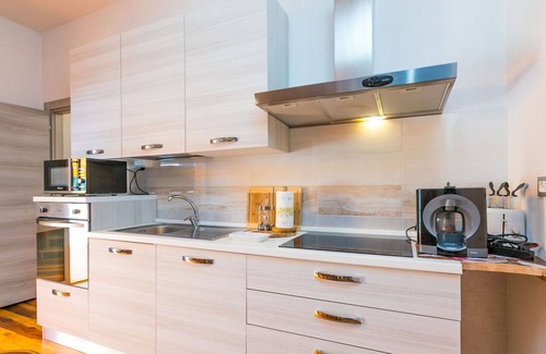 Pescia Villa | Wonderful private villa for 4 people with private pool, WIFI, A/C, TV and panoramic view