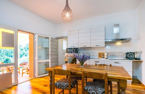 Pescia Villa | Wonderful private villa for 4 people with private pool, WIFI, A/C, TV and panoramic view