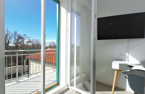 Drinovci House | Wonderful private villa with WIFI, private pool, A/C, TV, terrace, pets allowed and panoramic view