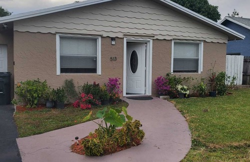 North Lauderdale Apartment | Wonderful studio with AC in North Lauderdale