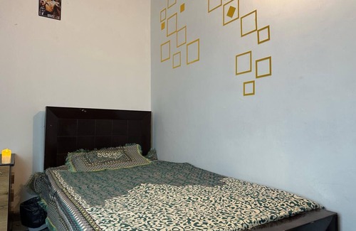 Lahore House | Wonderful townhome with WiFi in Lahore. Enjoy Holidays as its your own house.