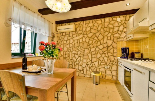 Selce House | Wonderful villa for 4 people with A/C, WIFI, TV and terrace