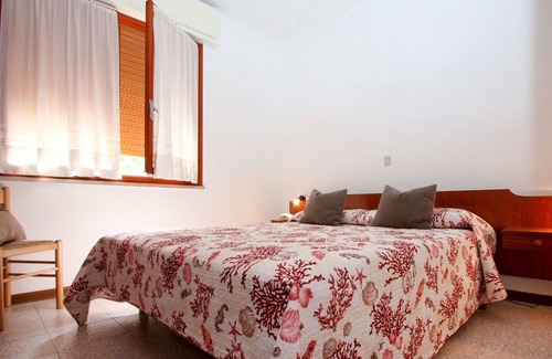 Lignano Pineta House | Wonderful villa for 6 people with A/C, TV, terrace, pets allowed and parking