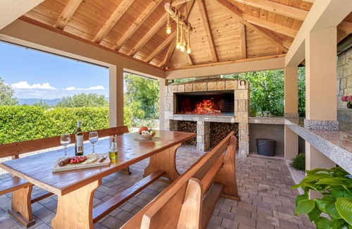 Tribulje House | Wonderful villa for 10 guests with WIFI, A/C, private pool, TV and terrace