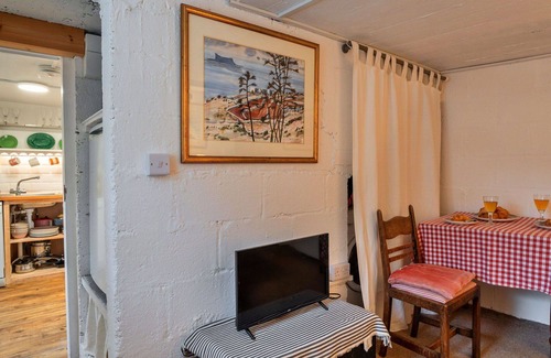 Praa Sands House | Wonderful villa for 2 guests with WIFI