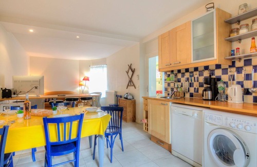 Saint-Igneuc House | Wonderful villa for 5 guests with WIFI, TV, terrace and pets allowed