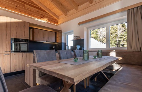 Radstadt Villa | Wonderful villa for 6 guests with WIFI, TV, balcony and panoramic view