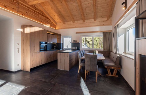 Radstadt Villa | Wonderful villa for 6 guests with WIFI, TV, balcony and panoramic view