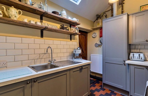 Tunstall House | Wonderful villa for 6 guests with WIFI