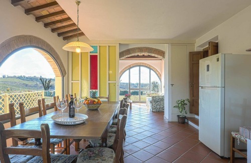 Scandicci House | Wonderful villa for 12 guests with private pool, WIFI, TV, terrace, pets allowed and panoramic .