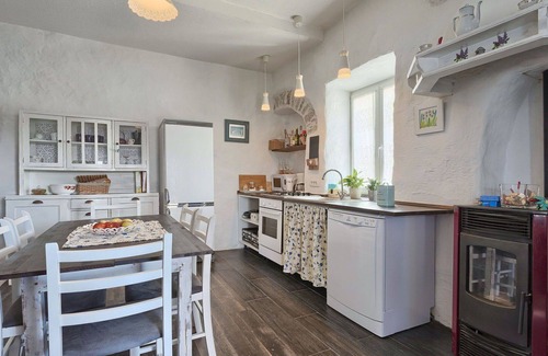 Salakovci House | Wonderful villa with private pool, A/C, WIFI, TV, terrace, pets allowed and panoramic view
