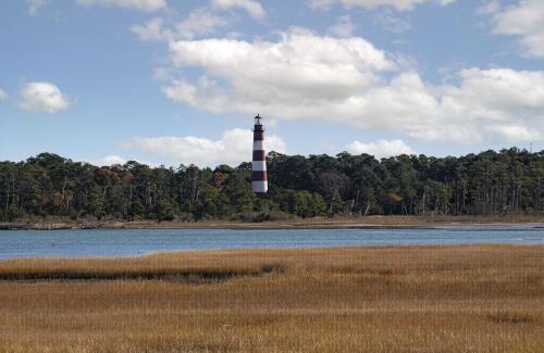 Chincoteague Apartment | Wonderview 208